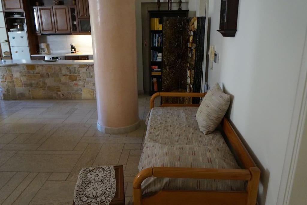 Apartment With A Garden, Bbq, Swimming Pool And Jacuzzi Dhráfi Exterior foto